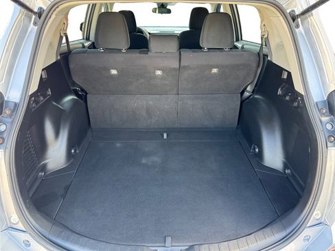 Used 2017 Toyota RAV4 LE image 20