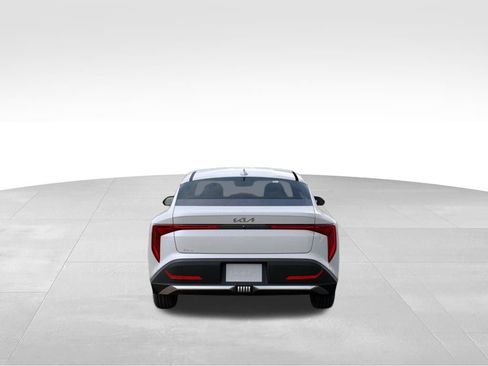 New 2025 Kia K4 EX image 5