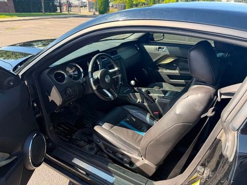 Used 2011 Ford Mustang GT Premium w/ 401A Rapid Spec Order Code RWD image 7