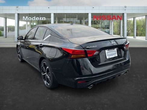 New 2025 Nissan Altima 2.5 SR image 3