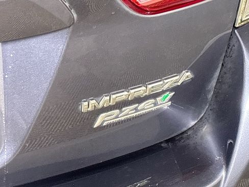 Used 2017 Subaru Impreza 2.0i AWD/4WD image 23