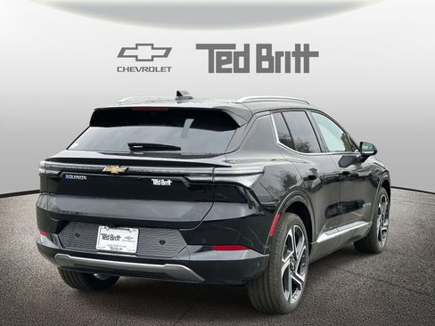 New 2026 Chevrolet Equinox EV LT image 4