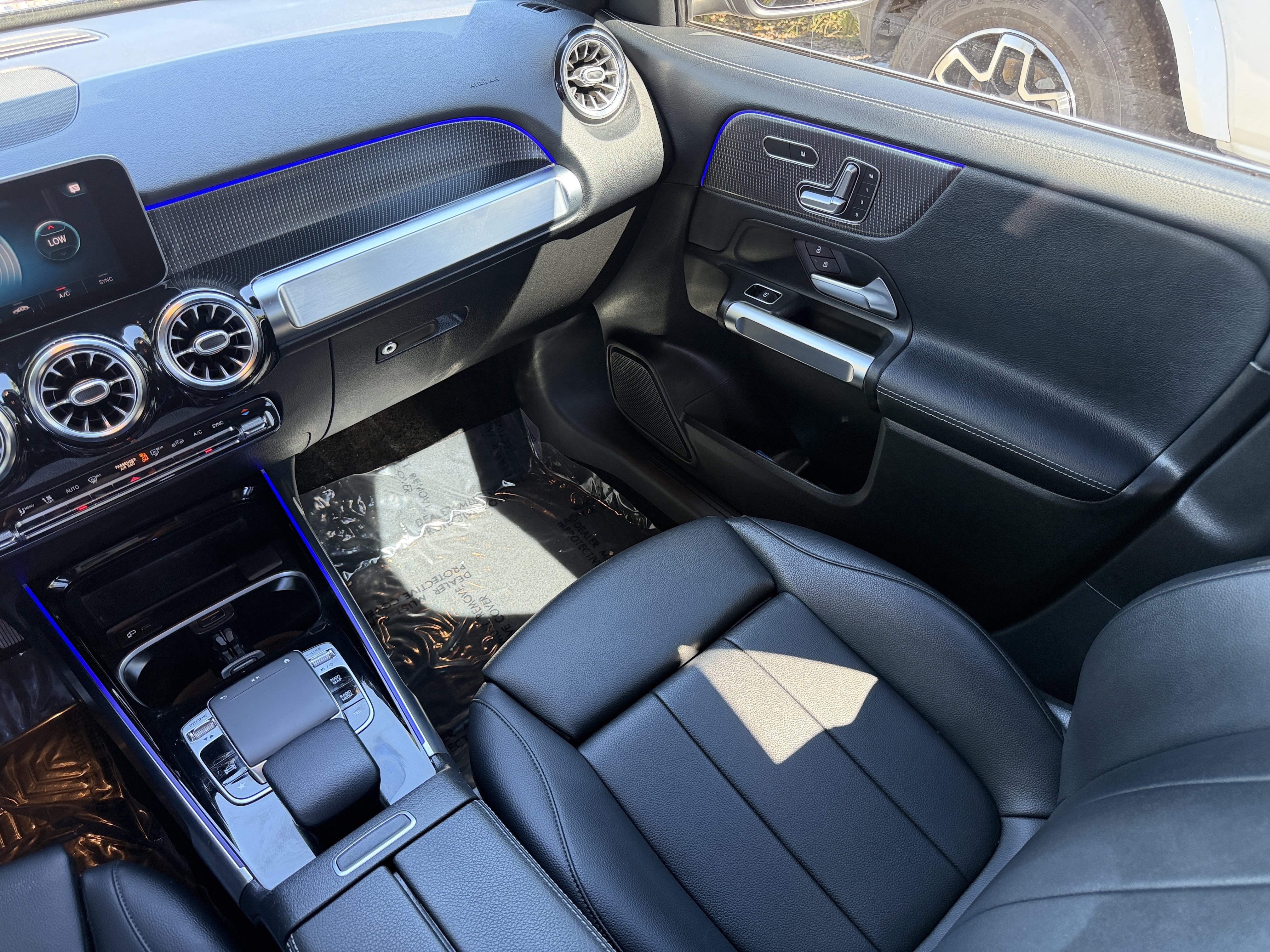 Used 2020 Mercedes-Benz GLB 250 image 17