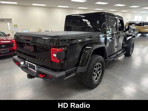 Used 2024 Jeep Gladiator Rubicon AWD/4WD image 7