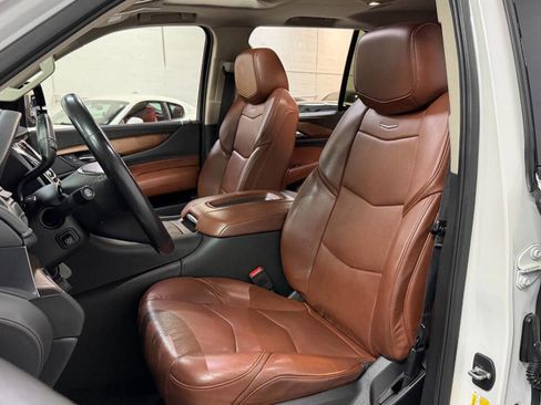 Used 2020 Cadillac Escalade Luxury image 37