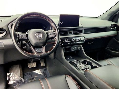 Used 2024 Honda Pilot TrailSport image 13