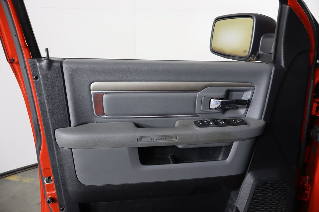 Used 2013 RAM 1500 Classic SLT RWD image 18