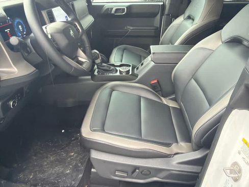 New 2026 Ford Bronco Outer Banks w/ Sasquatch Package AWD/4WD image 10