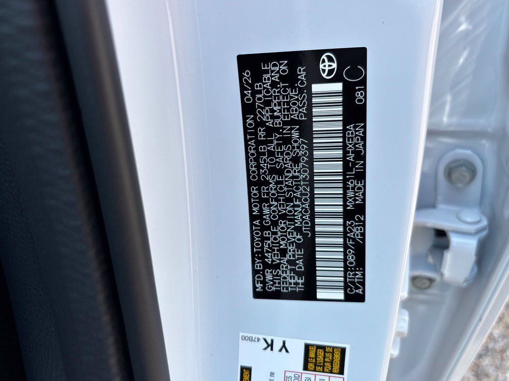 Used 2026 Toyota Prius Plug-In Hybrid FWD image 26