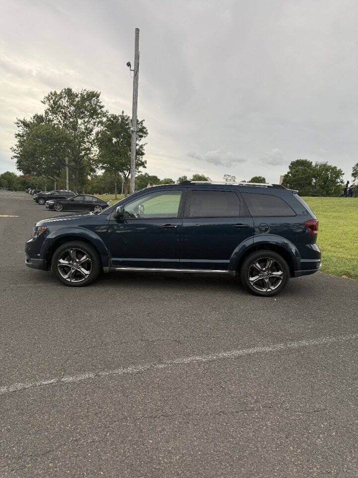 Used 2015 Dodge Journey Crossroad w/ Flexible Seating Group FWD image 4