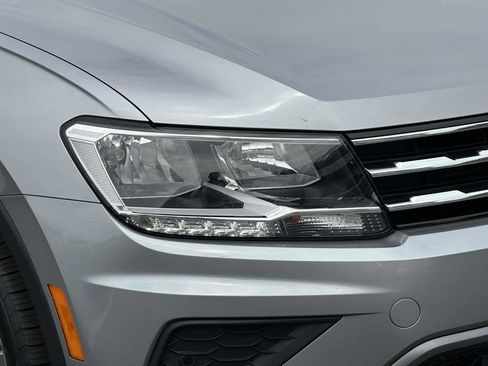 Used 2021 Volkswagen Tiguan SEL AWD/4WD image 8