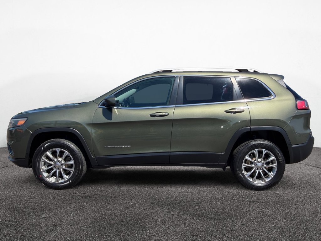 Used 2019 Jeep Cherokee Latitude Plus w/ Comfort/Convenience Group AWD/4WD image 2