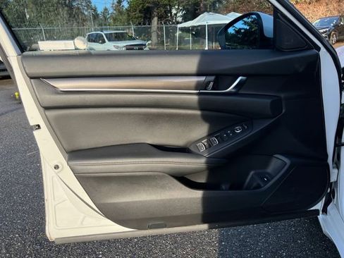 Used 2019 Honda Accord Sport image 16
