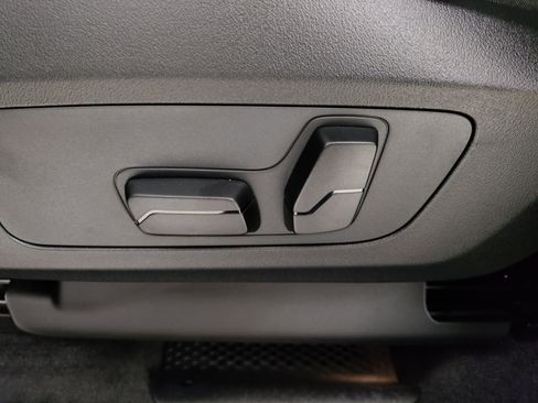 Used 2025 BMW X1 xDrive28i image 13