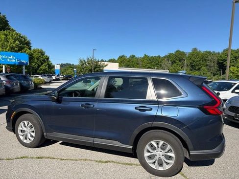 Used 2025 Honda CR-V LX image 2