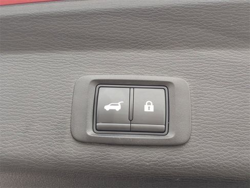 Used 2025 Mitsubishi Outlander SE image 29