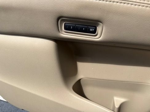 Used 2013 Nissan Pathfinder Platinum w/ Platinum Premium Pkg AWD/4WD image 31