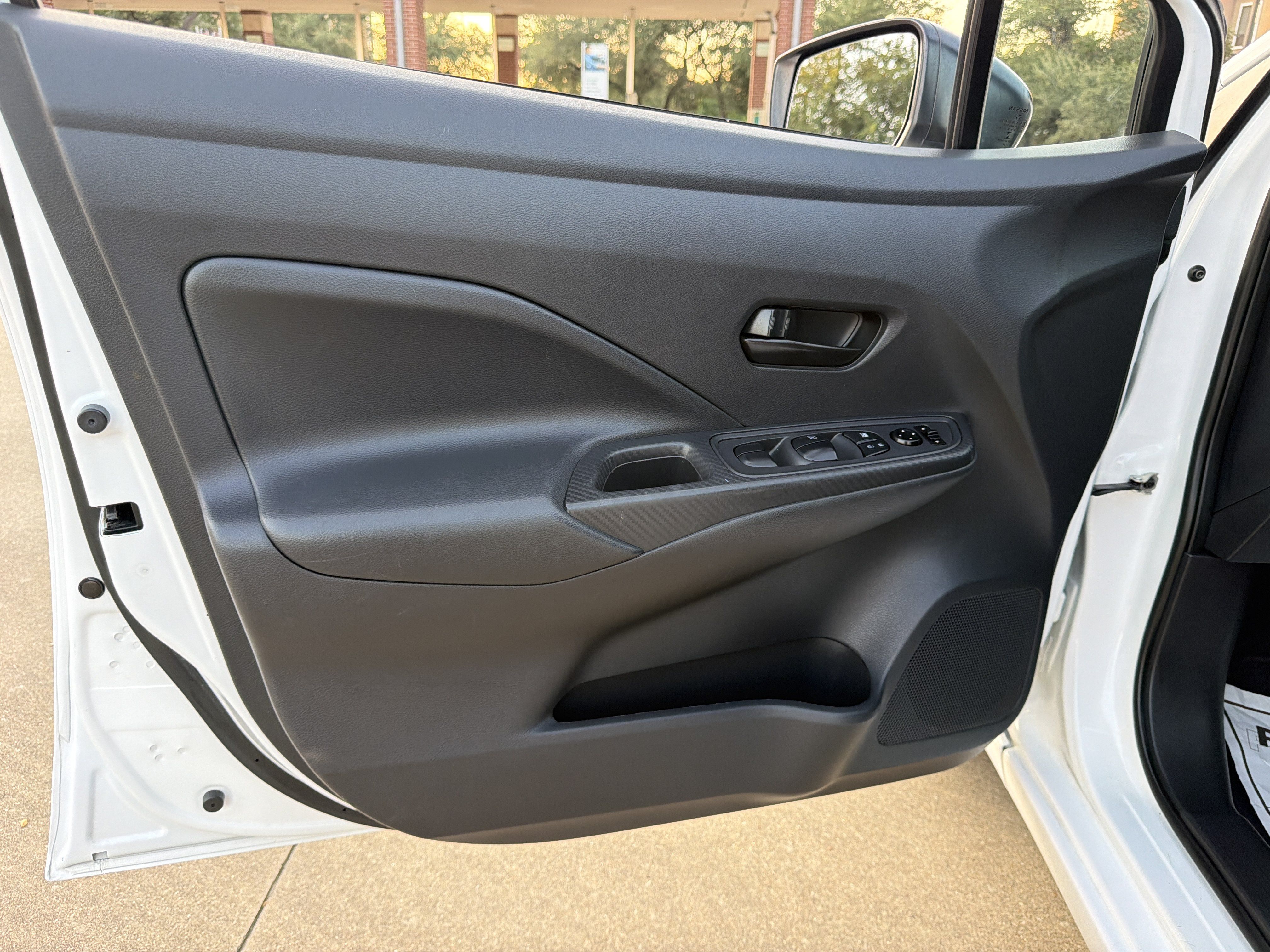 Used 2021 Nissan Versa S FWD image 18