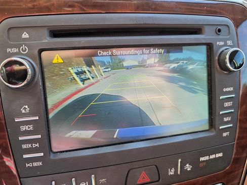 Used 2015 Buick Enclave Premium image 39