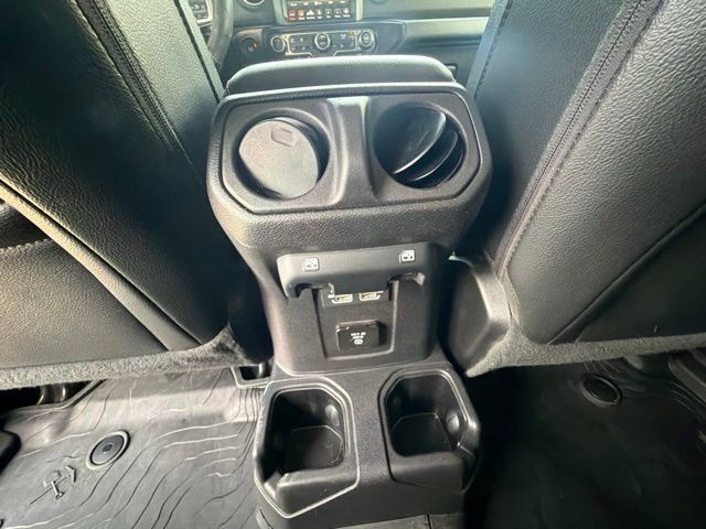 Used 2022 Jeep Gladiator Overland w/ Popular Equipment Package AWD/4WD image 17