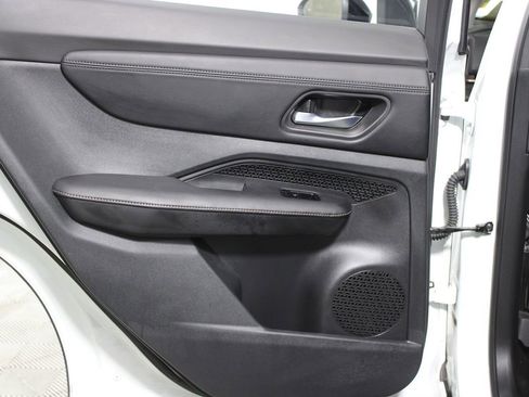 Used 2024 Nissan Ariya FWD image 28