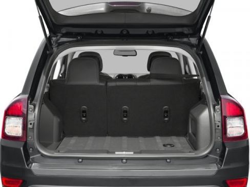 Used 2017 Jeep Compass Latitude image 15