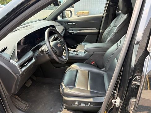 Used 2024 Cadillac XT4 Premium Luxury AWD/4WD image 14