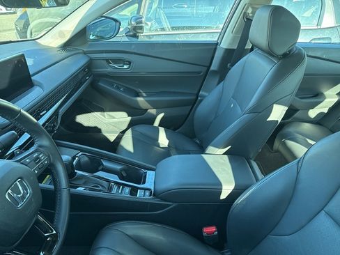 Used 2025 Honda Accord EX-L image 4