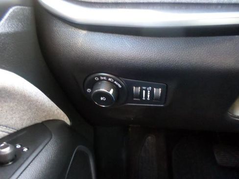 Used 2022 Jeep Compass Latitude w/ Convenience Group image 31