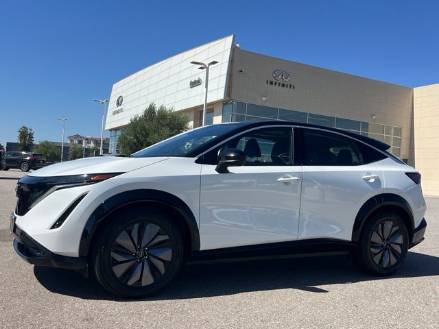 Used 2023 Nissan Ariya FWD image 2