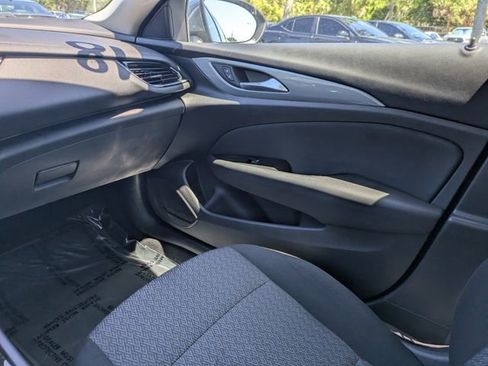 Used 2018 Buick Regal Preferred w/ Driver Confidence Package #1 FWD image 16