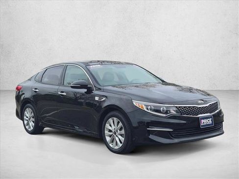Used 2017 Kia Optima EX w/ Premium Package image 3