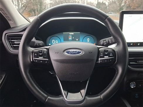 Used 2023 Ford Escape Platinum image 19