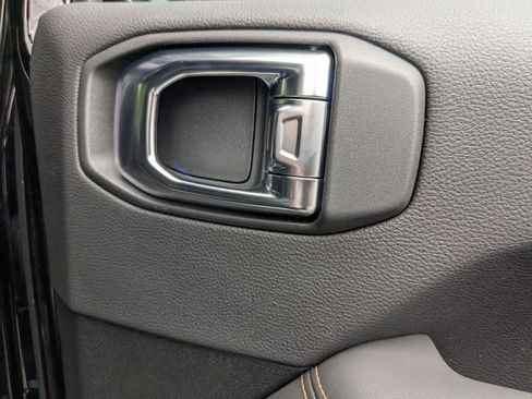 New 2025 Jeep Wrangler Unlimited Rubicon 392 image 33