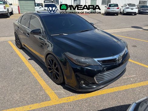 Used 2013 Toyota Avalon Limited w/ Technology Pkg FWD image 5