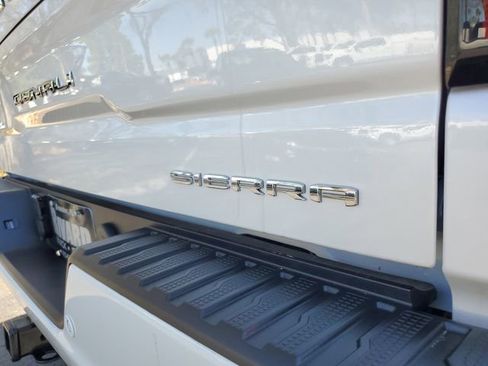 Used 2025 GMC Sierra 1500 Denali w/ Denali Reserve Package image 7