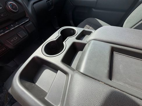 Used 2022 Chevrolet Silverado 2500 Custom w/ Custom Convenience Package image 18