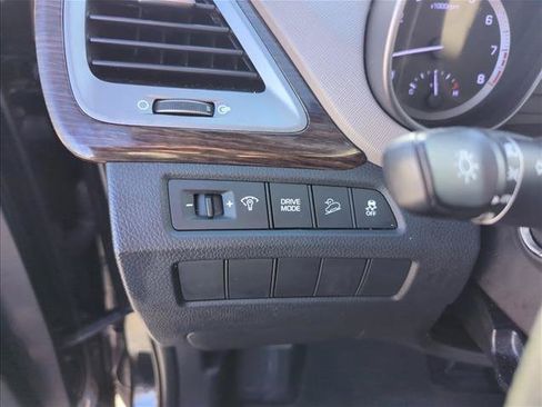 Used 2018 Hyundai Santa Fe Sport FWD image 15