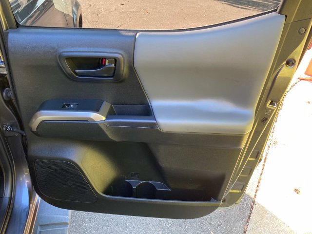 Used 2023 Toyota Tacoma SR5 w/ Technology Package RWD image 33