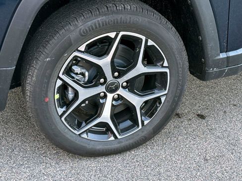 New 2026 Jeep Compass Limited image 5