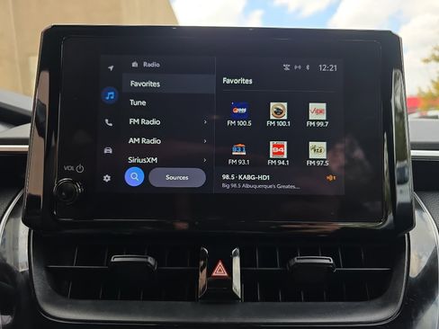 Used 2024 Toyota Corolla SE image 15