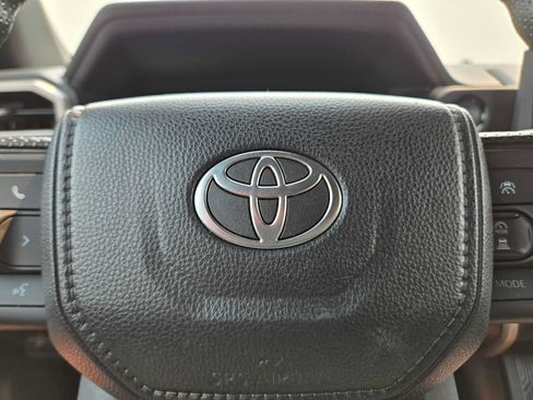 Certified 2026 Toyota Tacoma SR5 AWD/4WD image 21