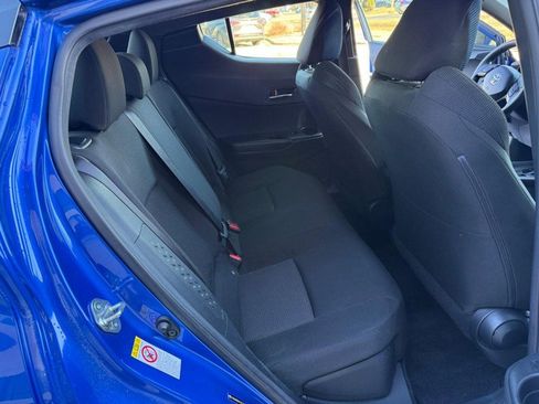 Used 2019 Toyota C-HR LE FWD image 14
