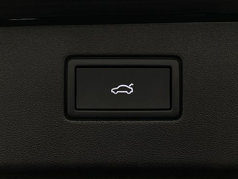 Certified 2026 Volkswagen Tiguan SE AWD/4WD image 6