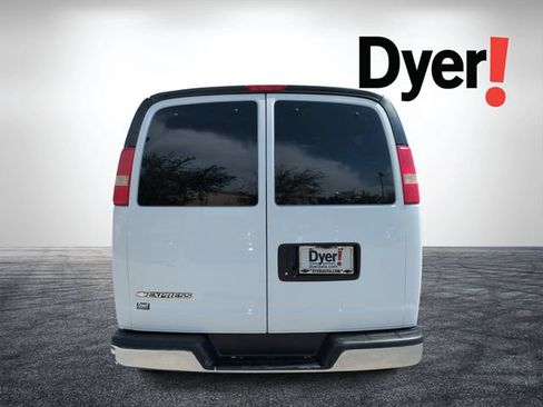 Used 2019 Chevrolet Express 3500 LT w/ LT Preferred Equipment Group RWD image 6