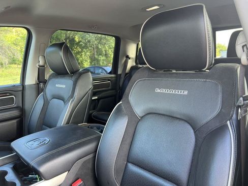 Used 2022 RAM 1500 Laramie AWD/4WD image 16