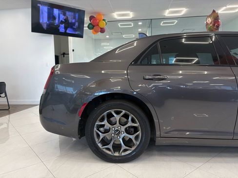 Used 2017 Chrysler 300 S image 4