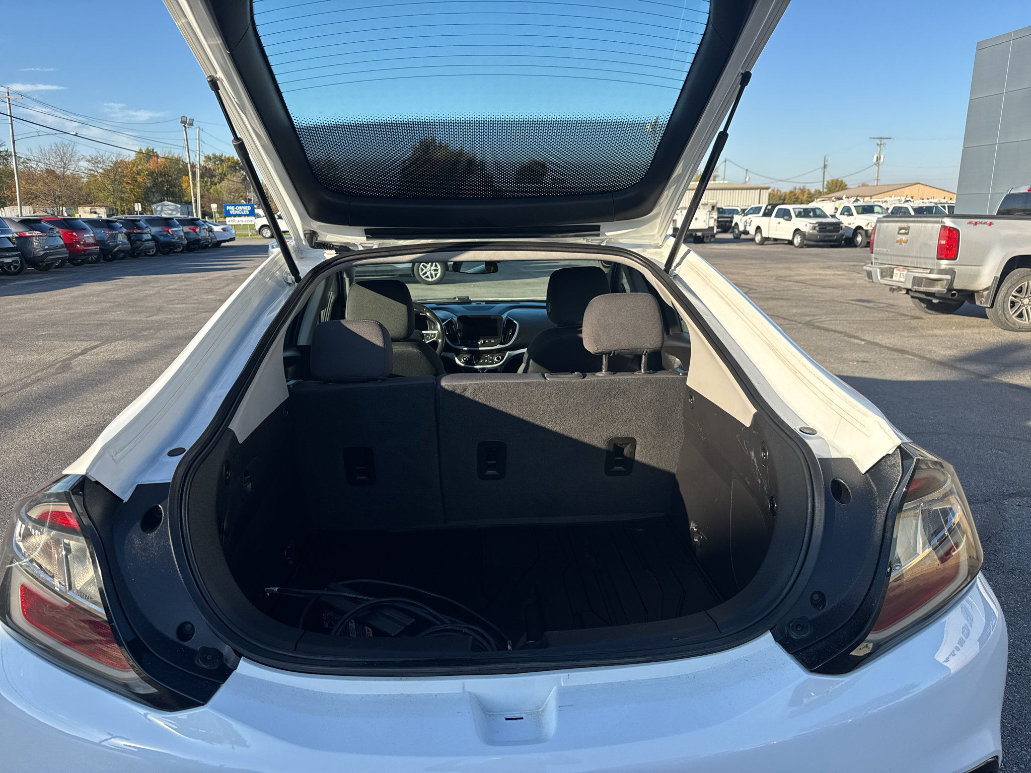 Used 2019 Chevrolet Volt LT w/ Comfort Package FWD image 8