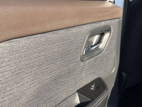 Certified 2023 Nissan Rogue SV image 27