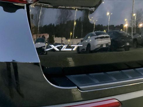 Used 2023 Ford Explorer XLT w/ Equipment Group 202A image 29